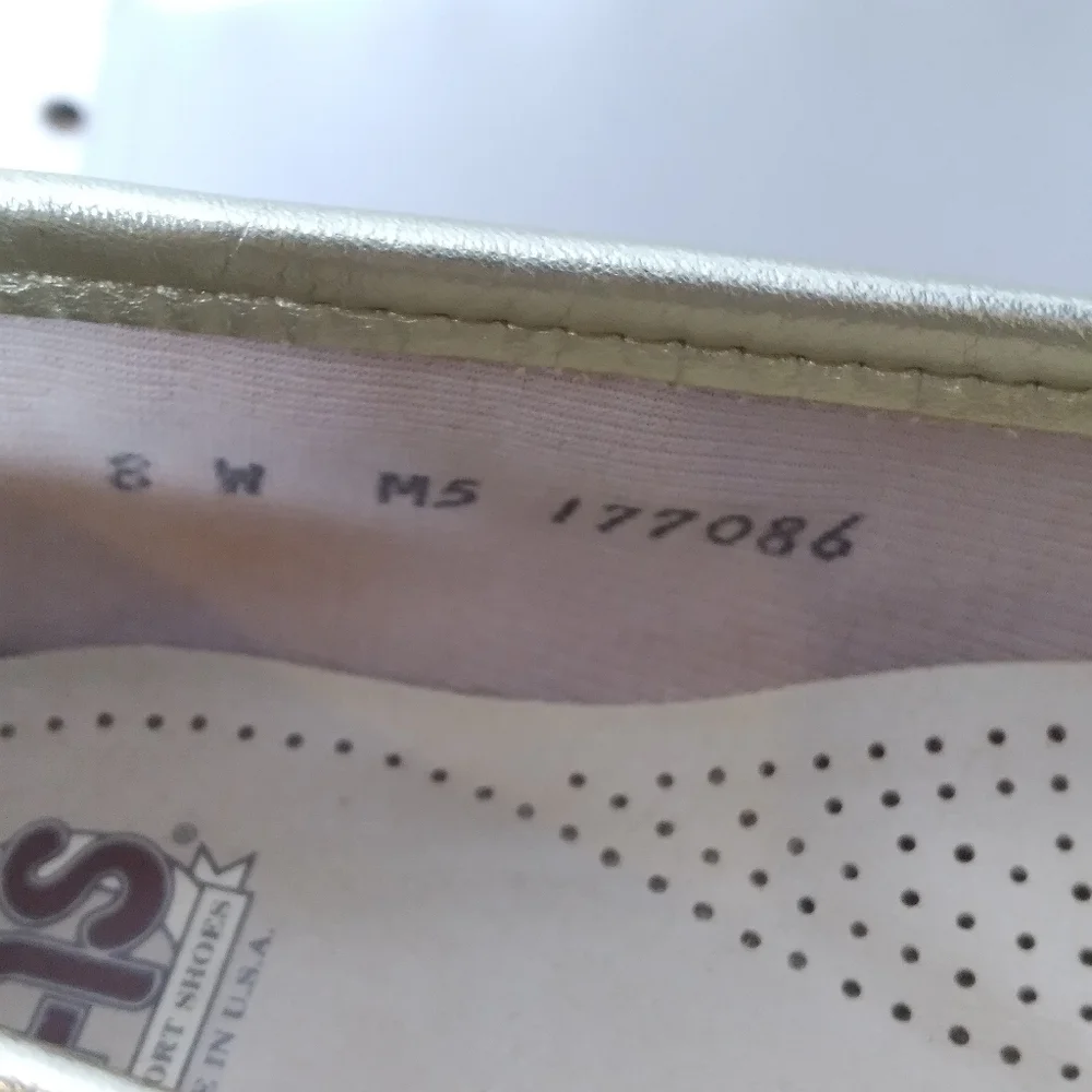 SAS Women's Comfort Loafers Leather Shoes Gold Flat Made In USA 🇺🇸 Sz 8 - Picture 15 of 15